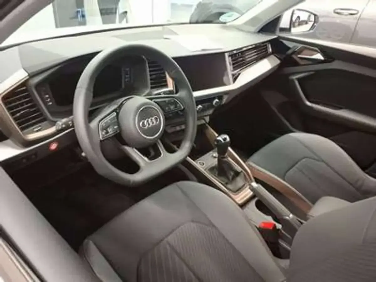 Gebraucht Audi A1 Sport 116 PS (85 kW) 2025 Weiß SUV