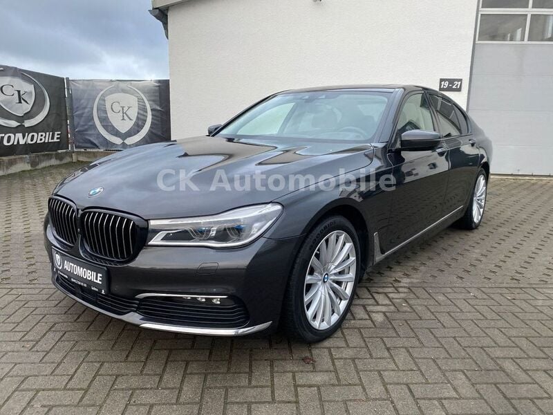 Sophistograu brillanteffekt me Gebraucht 2018 BMW 740 Shadowline Limousine | 33.900 € (Superpreis) - Bild 1/4