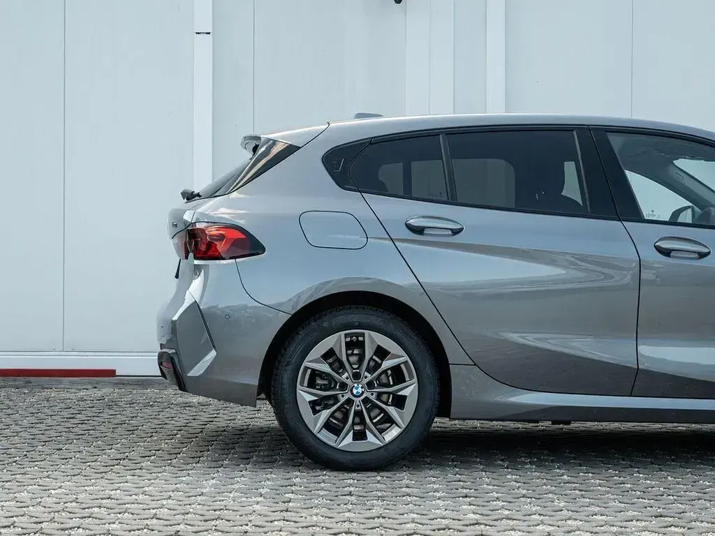 Gebraucht BMW 120 Performance 170 PS (125 kW) 2025 Skyscraper grey metalllic Kleinwagen