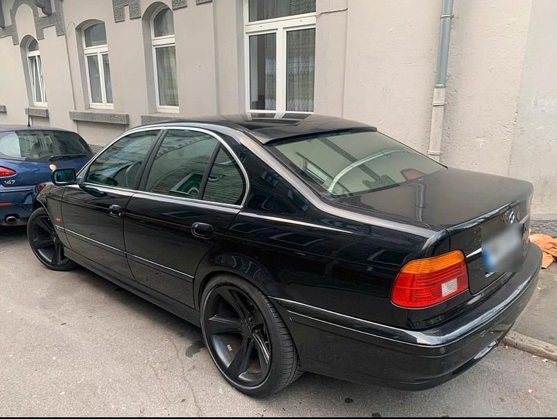 Gebraucht BMW 525 163 PS (119 kW) 2001 Schwarz Limousine
