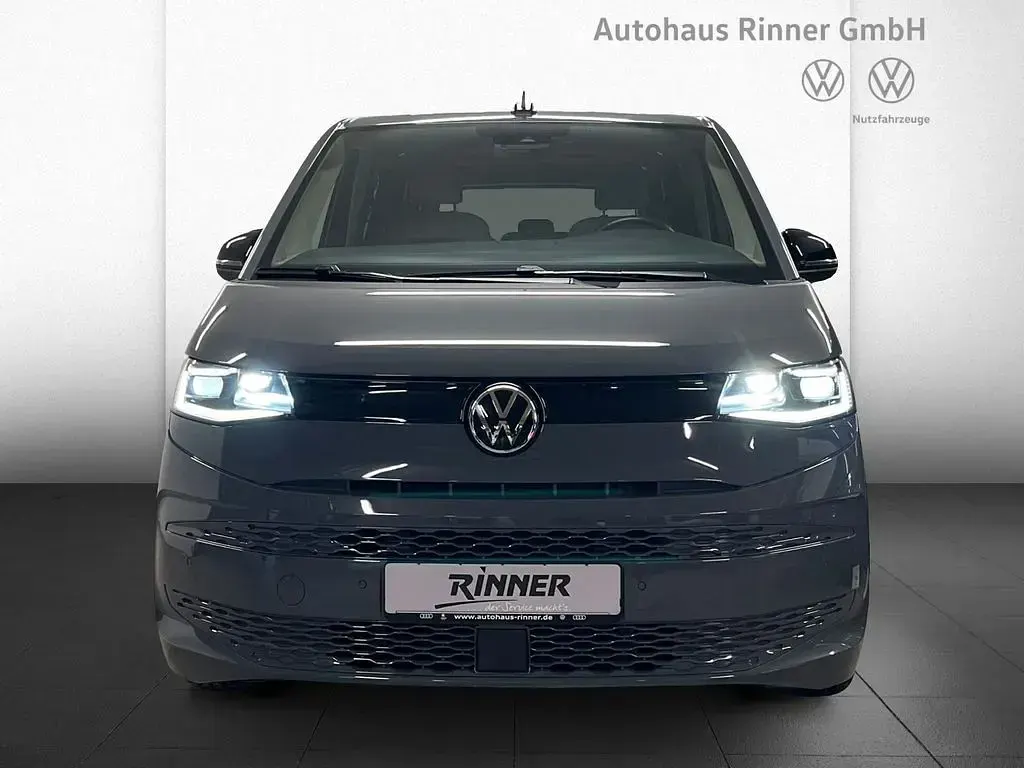 Gebraucht VW Multivan 150 PS (110 kW) 2024 Grau Van / Kleinbus