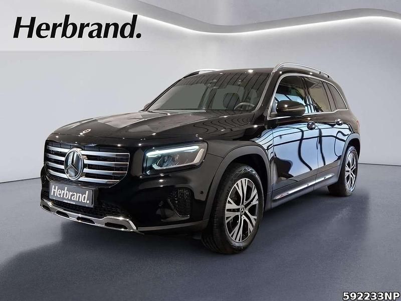 Metalliclack kosmosschwarz Gebraucht 2025 Mercedes GLB200 Progressive SUV | 38.890 € (Superpreis) - Bild 1/4