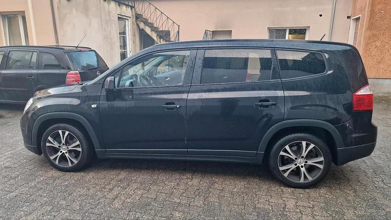 Gebraucht Chevrolet Orlando 163 PS (119 kW) 2013 Schwarz Van / Kleinbus