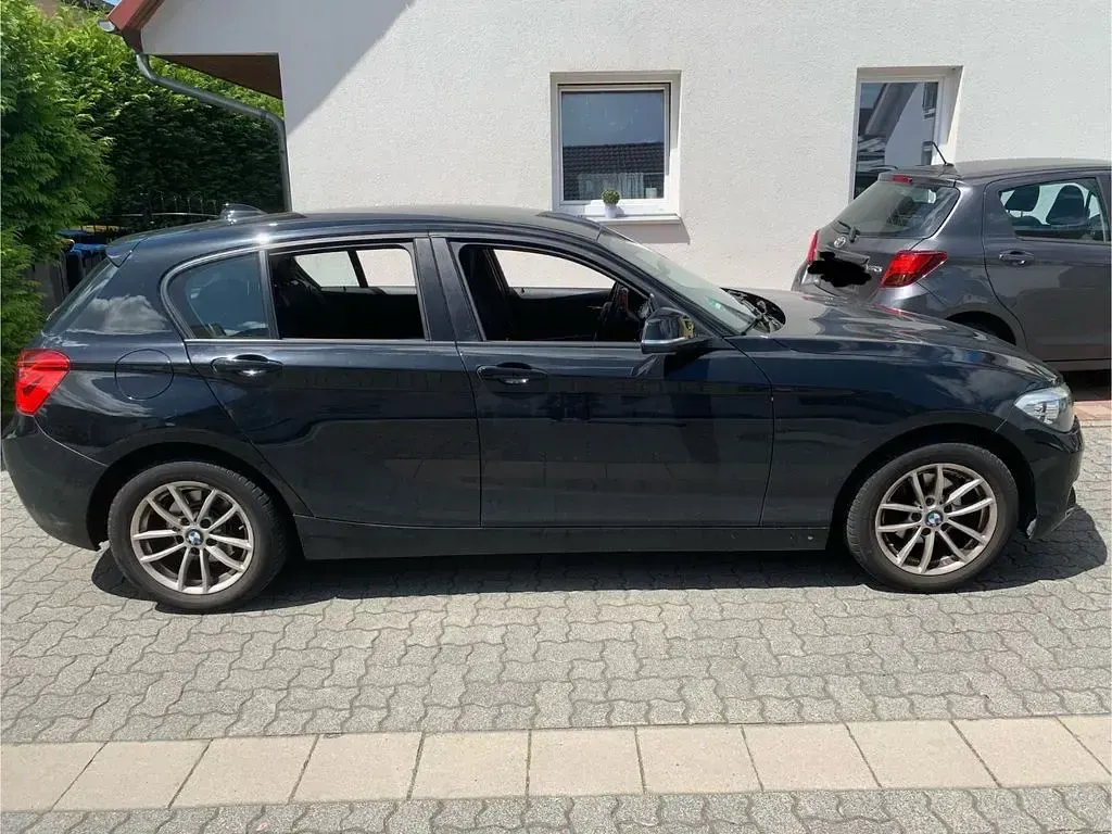 Gebraucht BMW 116 Advantage 109 PS (80 kW) 2018 Schwarz Kleinwagen