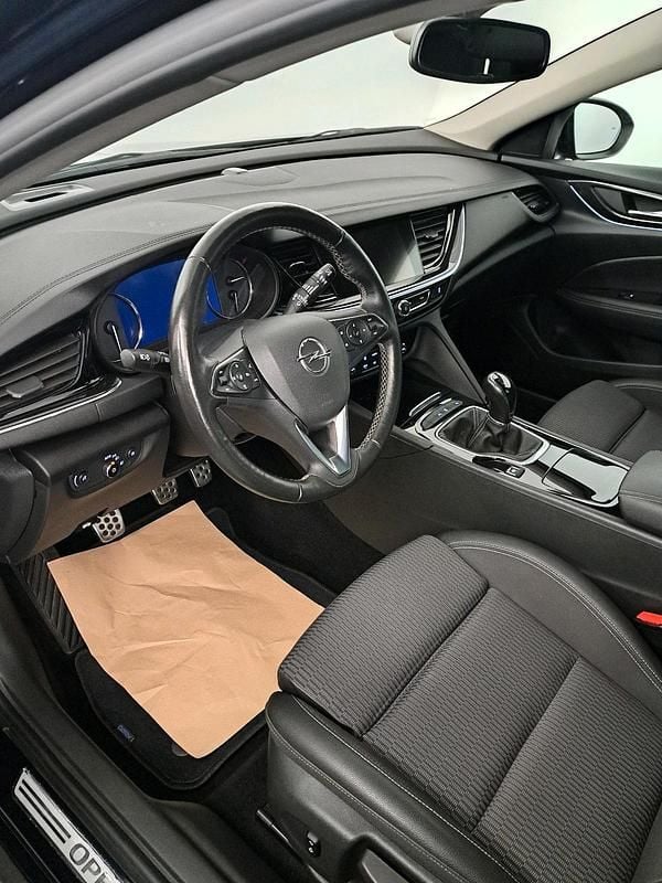 Blau Gebraucht 2019 Opel Insignia Kombi | 10.500 € (Fairer Preis) - Bild 1/3