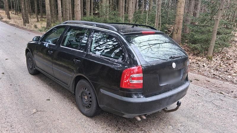 Gebraucht Skoda Octavia 105 PS (77 kW) 2008 Schwarz Kombi