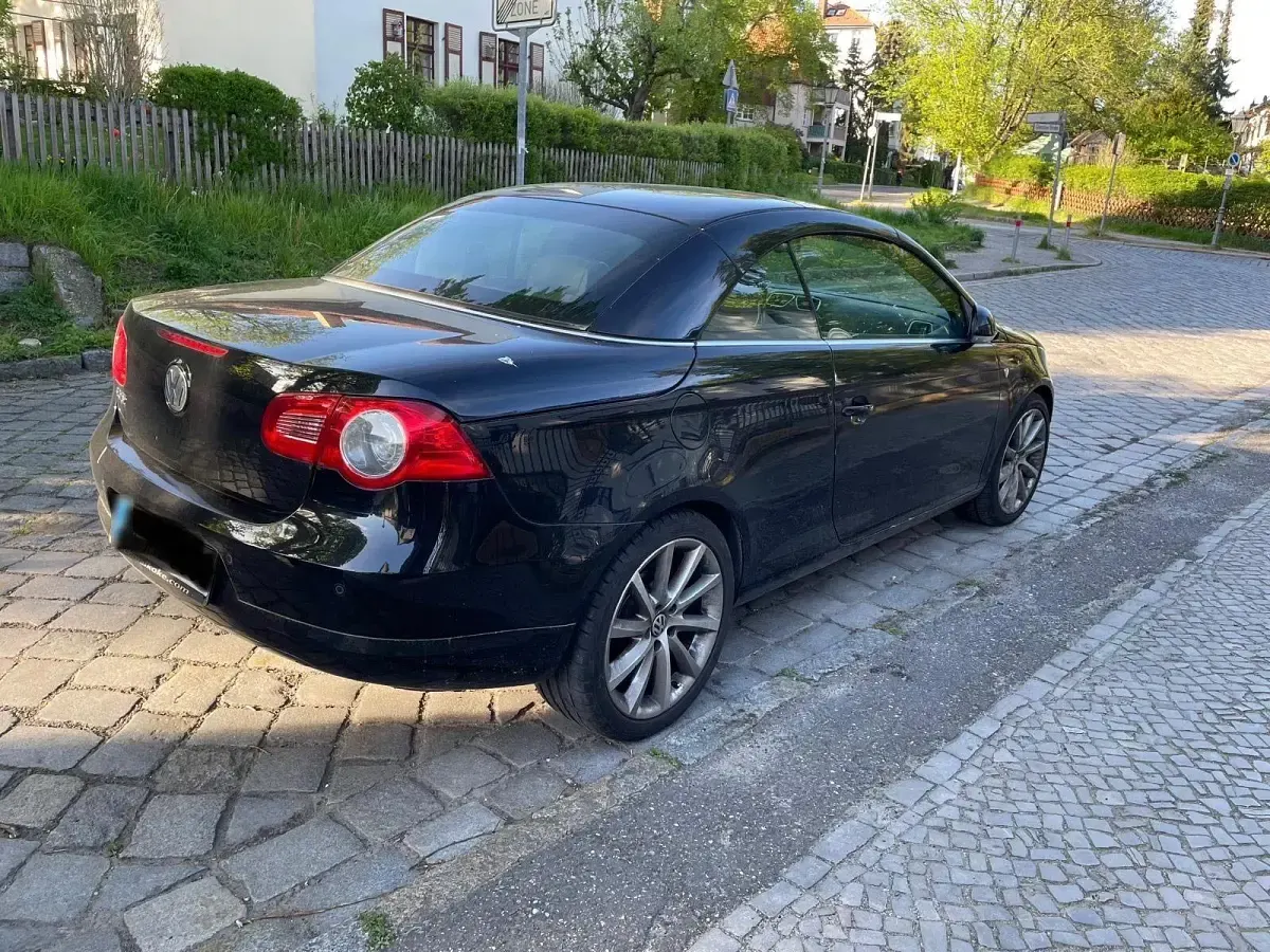 Gebraucht VW Eos Individual 140 PS (102 kW) 2008 Schwarz Cabrio