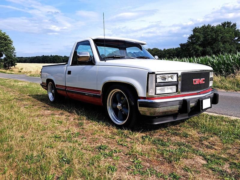 Weiß Gebraucht 1993 Chevrolet C1500 SUV | 24.990 € - Bild 1/4