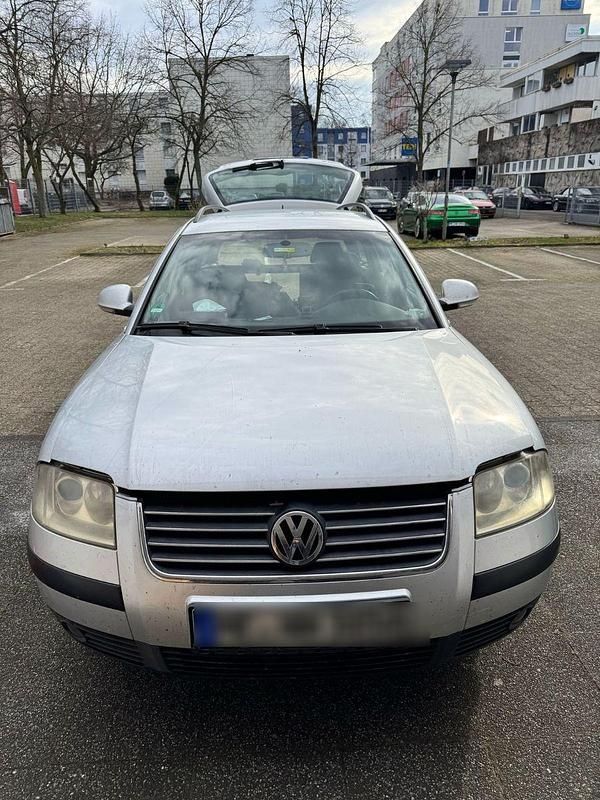 Usata VW Passat Trendline 131 CV (96 kW) 2004 Argento Berlina