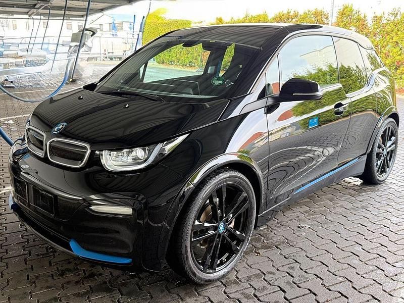 Schwarz Gebraucht 2021 BMW i3 Comfort Edition Limousine | 22.990 € (Fairer Preis) - Bild 1/4