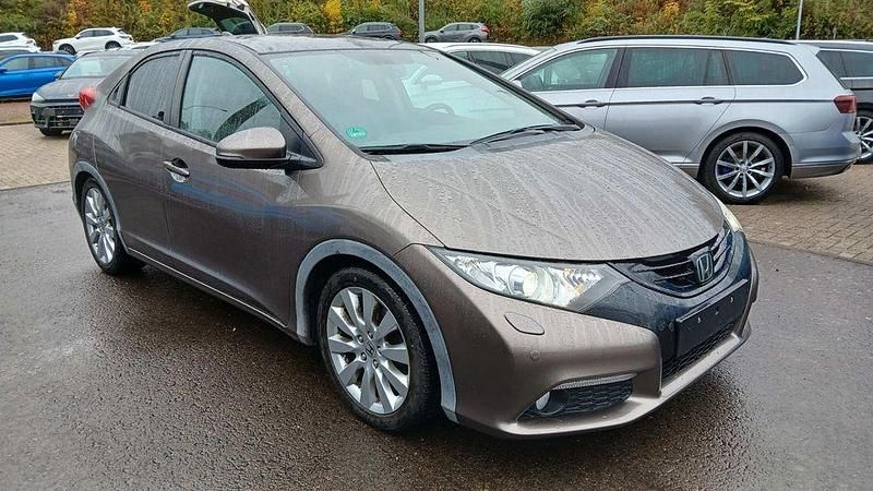 Gold Gebraucht 2012 Honda Civic Limousine | 11.990 € (Teuer) - Bild 1/4