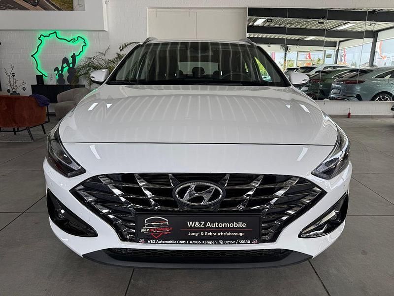 Gebraucht Hyundai i30 160 PS (117 kW) 2022 Weiß Kombi