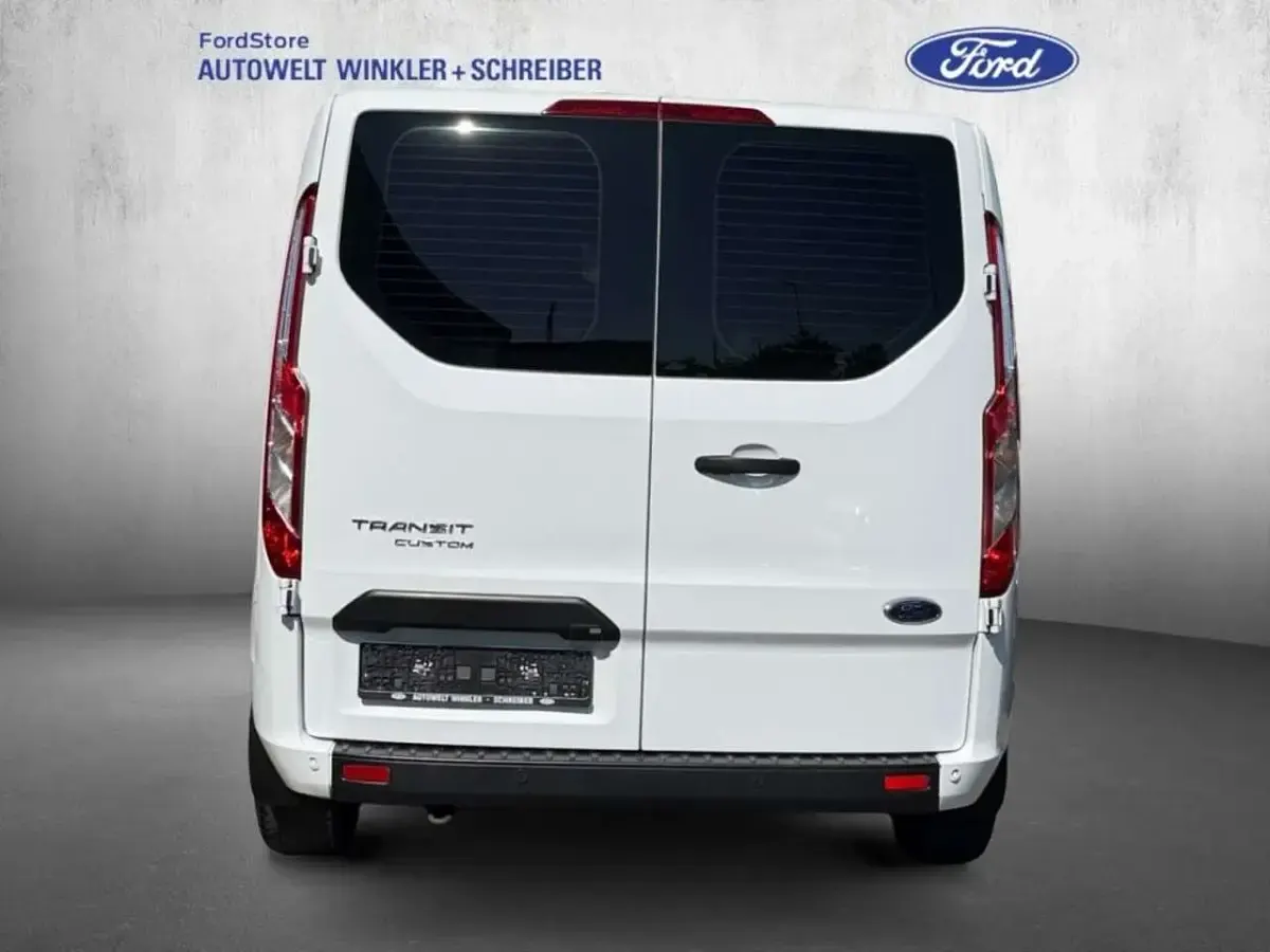 Gebraucht Ford Transit Custom Trend 131 PS (96 kW) 2022 Frostweiß Pickup