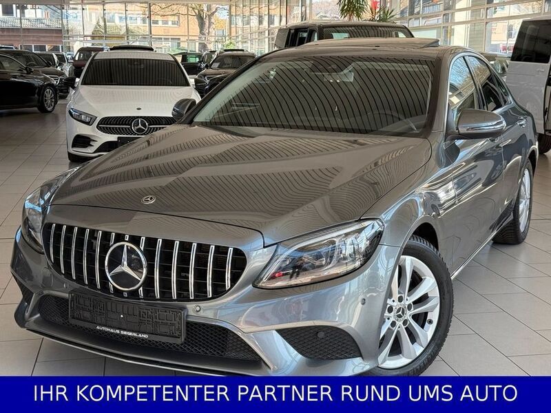 Grau Gebraucht 2019 Mercedes C180 Avantgarde Limousine | 21.200 € (Fairer Preis) - Bild 1/4