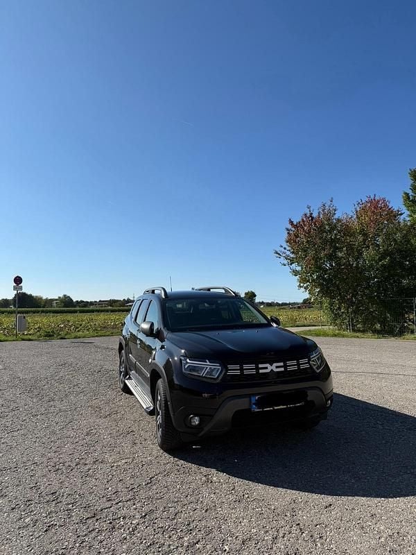 Schwarz Gebraucht 2023 Dacia Duster SUV | 20.000 € (Guter Preis) - Bild 1/4