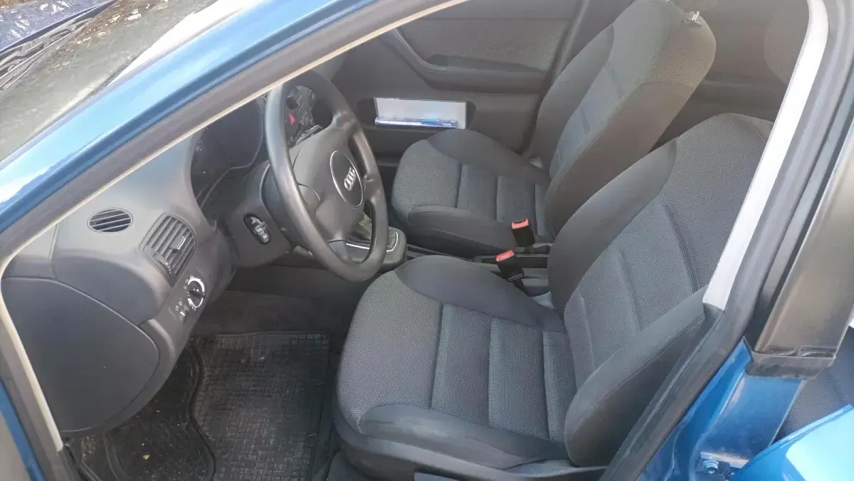 Używany Audi A3 101 KM (74 kW) 2003 Niebieski Hatchback