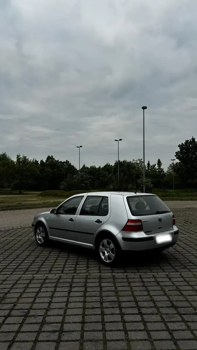 Gebraucht VW Golf IV 75 PS (55 kW) 2002 Silber Kleinwagen