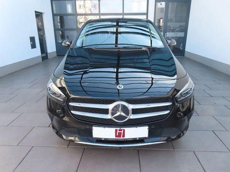 Gebraucht Mercedes B200 150 PS (110 kW) 2022 Schwarz Van / Kleinbus