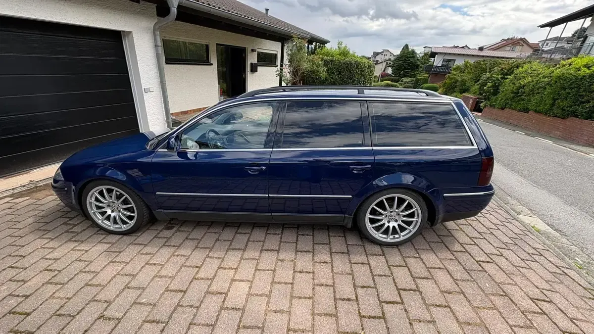 Gebraucht VW Passat 136 PS (100 kW) 2004 Blau Kombi