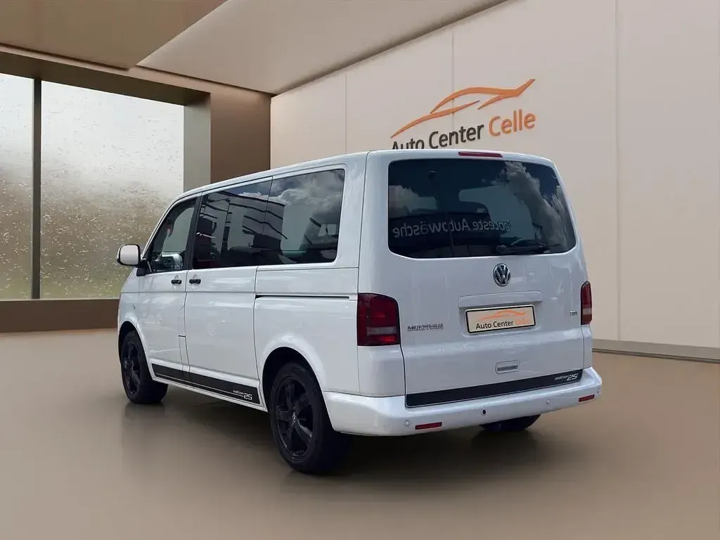 Gebraucht VW Multivan Edition 179 PS (131 kW) 2011 Weiß Van / Kleinbus