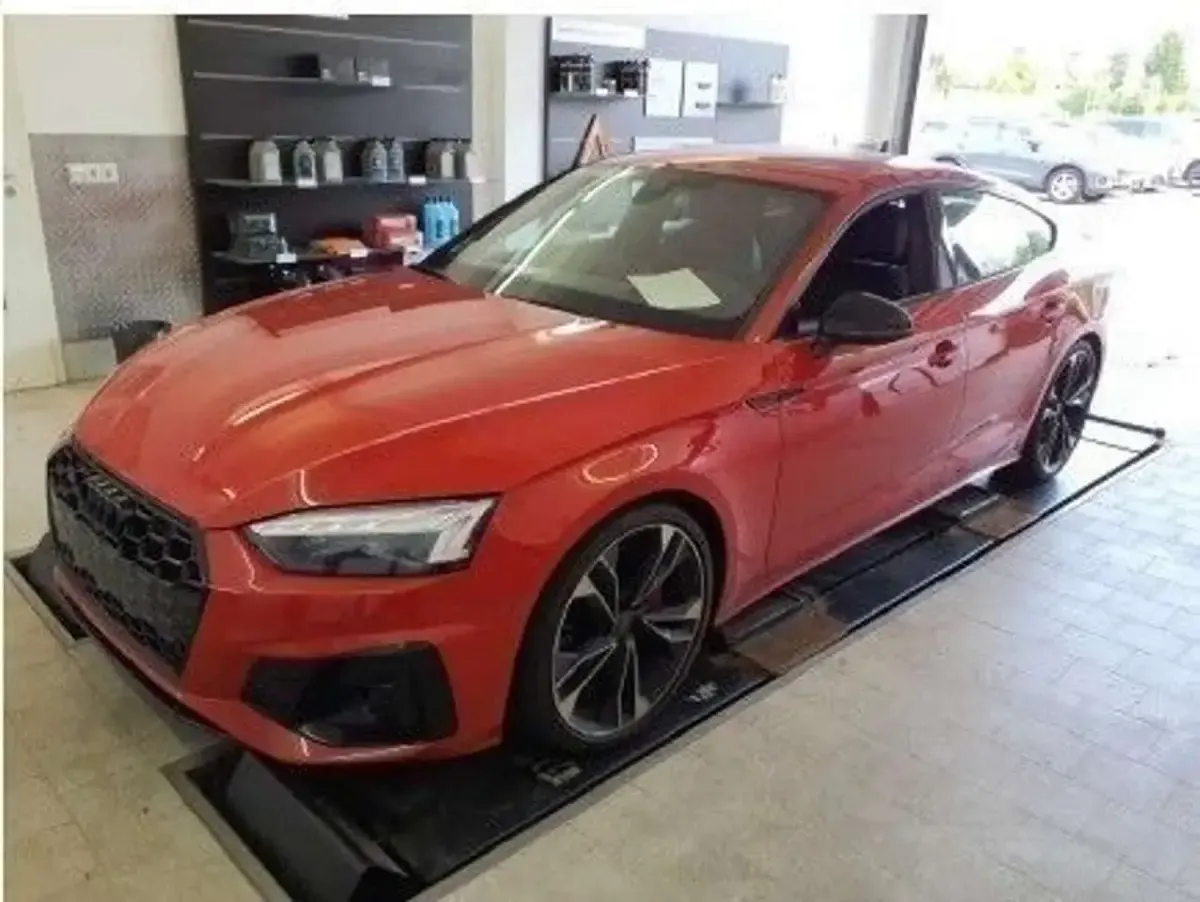 Gebraucht Audi A5 S-Line 265 PS (194 kW) 2023 Tangorot metallic Coupé