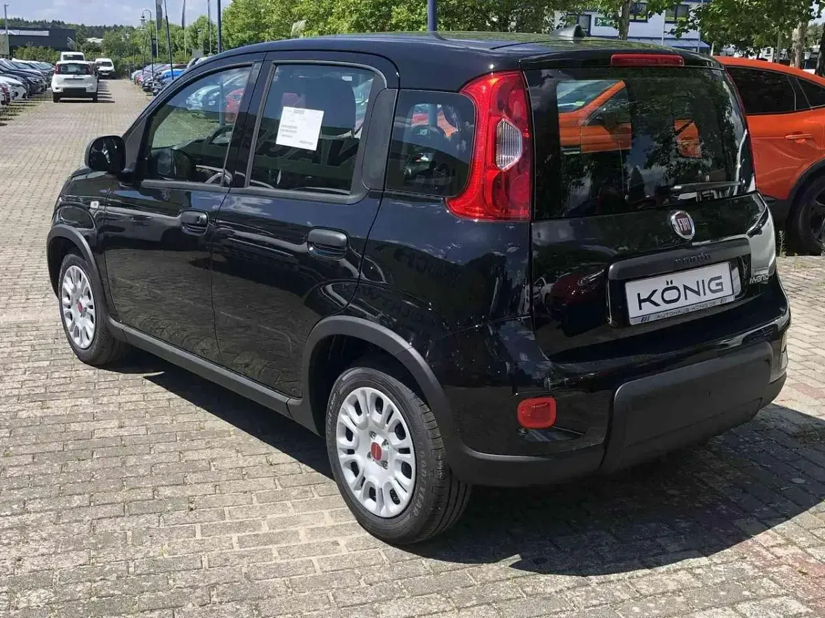 Gebraucht Fiat Panda 69 PS (50 kW) 2024 Cinema schwarz Kleinwagen