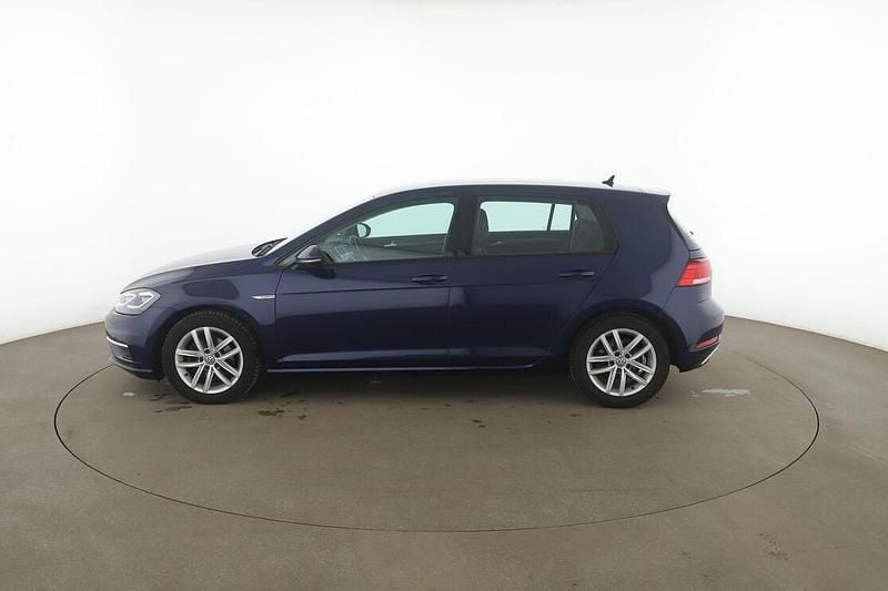 Gebraucht VW Golf VII Comfortline 131 PS (96 kW) 2019 Blau Limousine