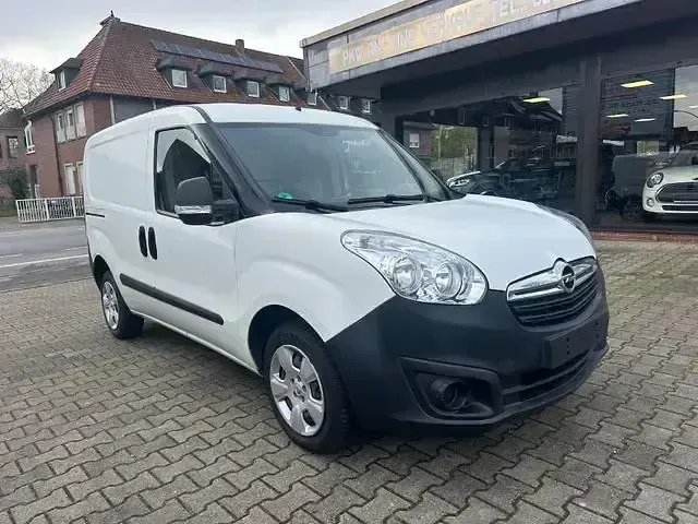 Gebraucht Opel Combo 95 PS (69 kW) 2012 Weiß Van / Kleinbus