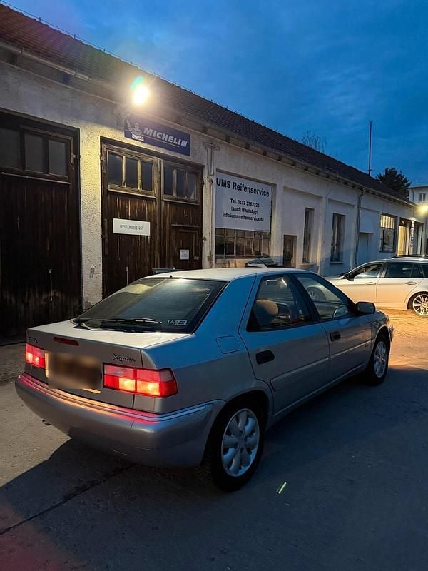 Gebraucht Citroën Xantia 110 PS (80 kW) 2000 Silber Limousine