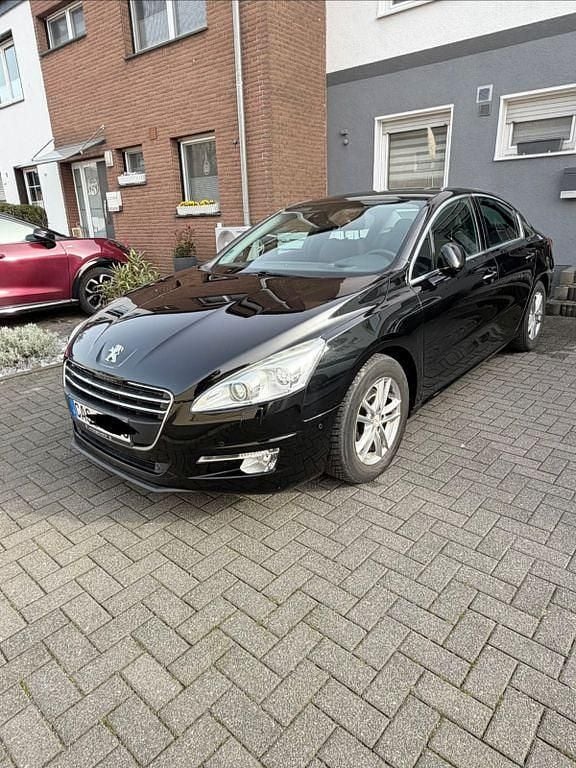 Gebraucht Peugeot 508 Allure 163 PS (119 kW) 2012 Schwarz Limousine