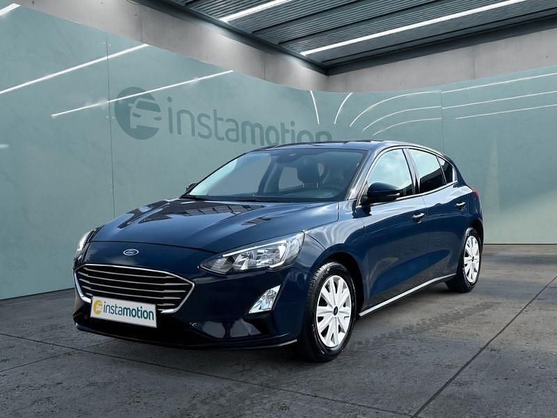 Blau Gebraucht 2020 Ford Focus Limousine | 16.399 € (Fairer Preis) - Bild 1/4
