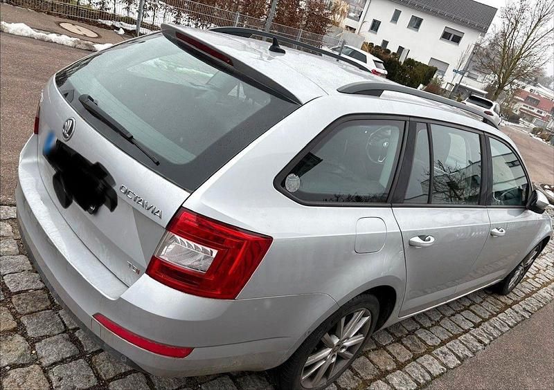 Gebraucht Skoda Octavia Elegance 150 PS (110 kW) 2013 Silber Kombi