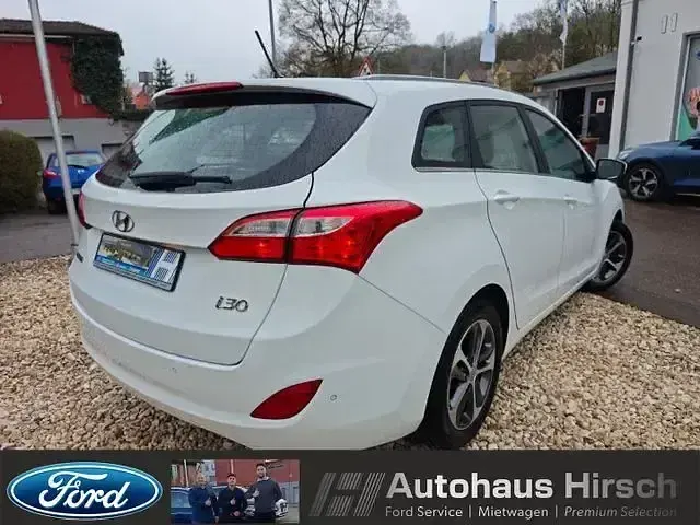 Second-hand Hyundai i30 135 CP (99 kW) 2015 Alb Break