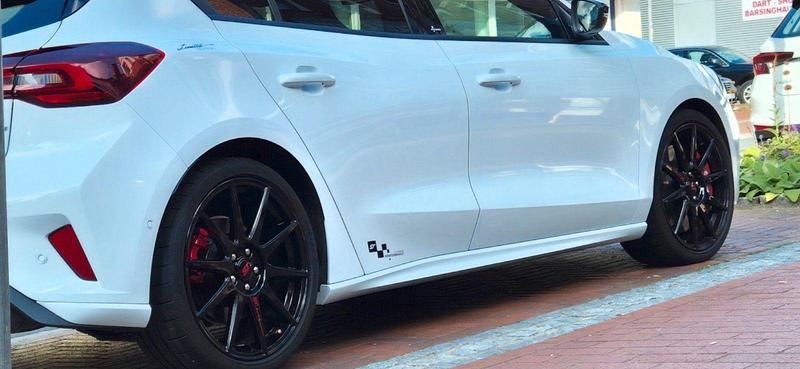 Gebraucht Ford Focus ST 280 PS (205 kW) 2024 Weiß Limousine