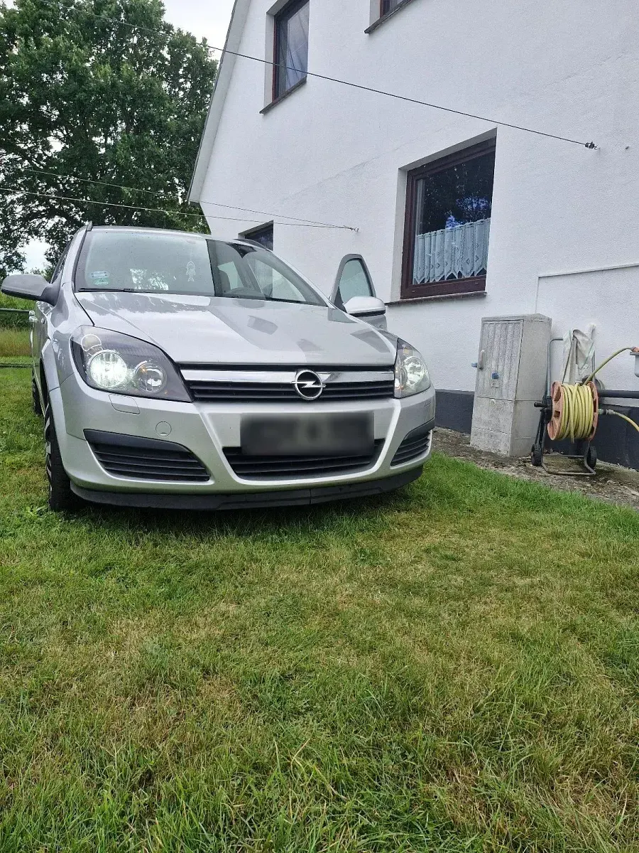 Gebraucht Opel Astra 116 PS (85 kW) 2007 Silber Kombi