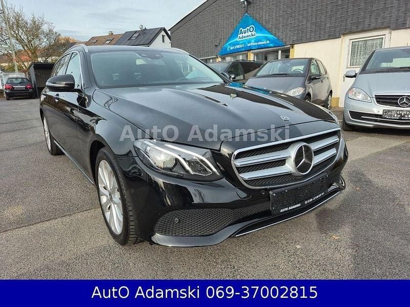 Schwarz Gebraucht 2018 Mercedes E350 Avantgarde Limousine | 27.980 € (Guter Preis) - Bild 1/4