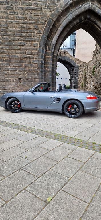 Grau Gebraucht 2003 Porsche 986 Boxster Cabrio | 19.600 € (Fairer Preis) - Bild 1/4