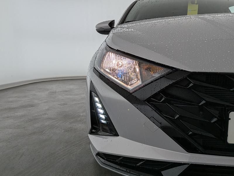 Gebraucht Hyundai i20 Trend 101 PS (74 kW) 2026 Silber Kleinwagen