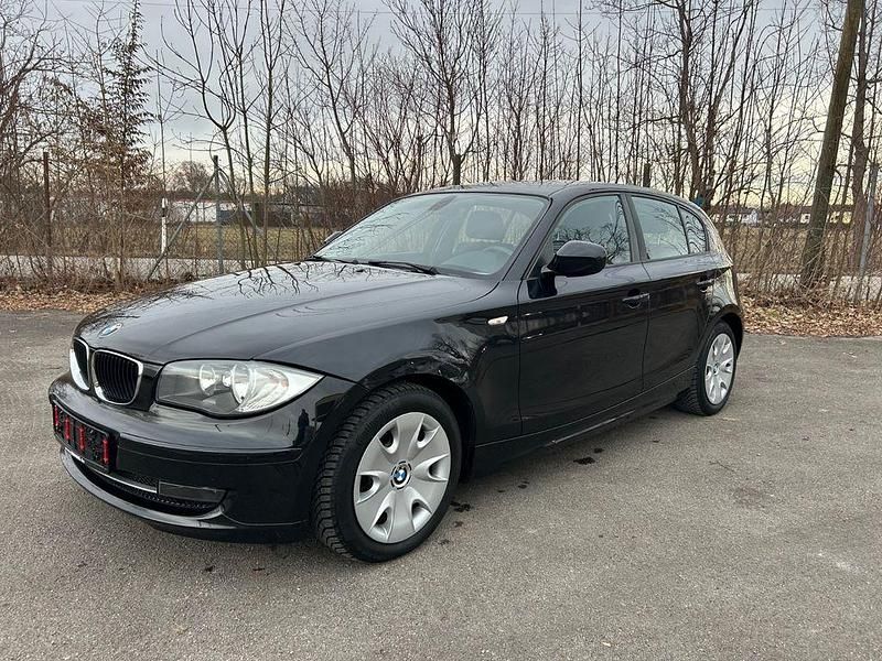 Schwarz Gebraucht 2011 BMW 118 Advantage Kleinwagen | 5.999 € (Superpreis) - Bild 1/4
