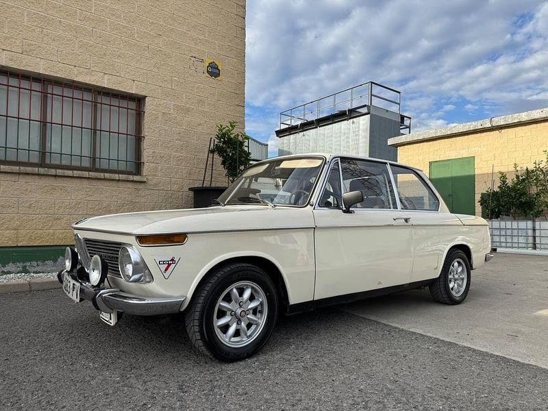 Weiß Gebraucht 1969 BMW 2002 Limousine | 25.000 € - Bild 1/4