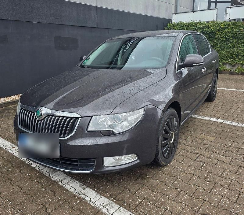 Gebraucht Skoda Superb Ambition 160 PS (117 kW) 2009 Braun Limousine