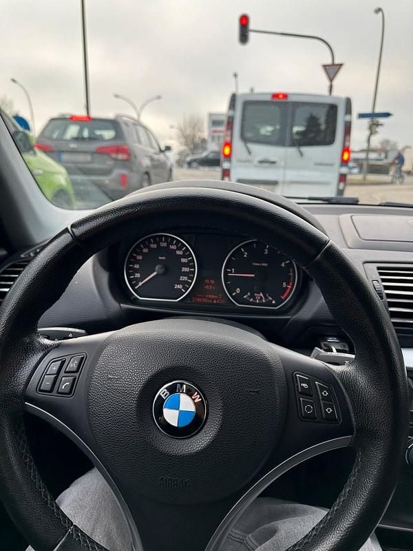 Gebraucht BMW 116 116 PS (85 kW) 2010 Grau Kleinwagen