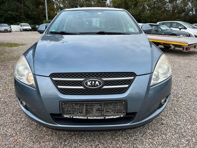 Gebraucht Kia Ceed 109 PS (80 kW) 2007 Blau Kleinwagen