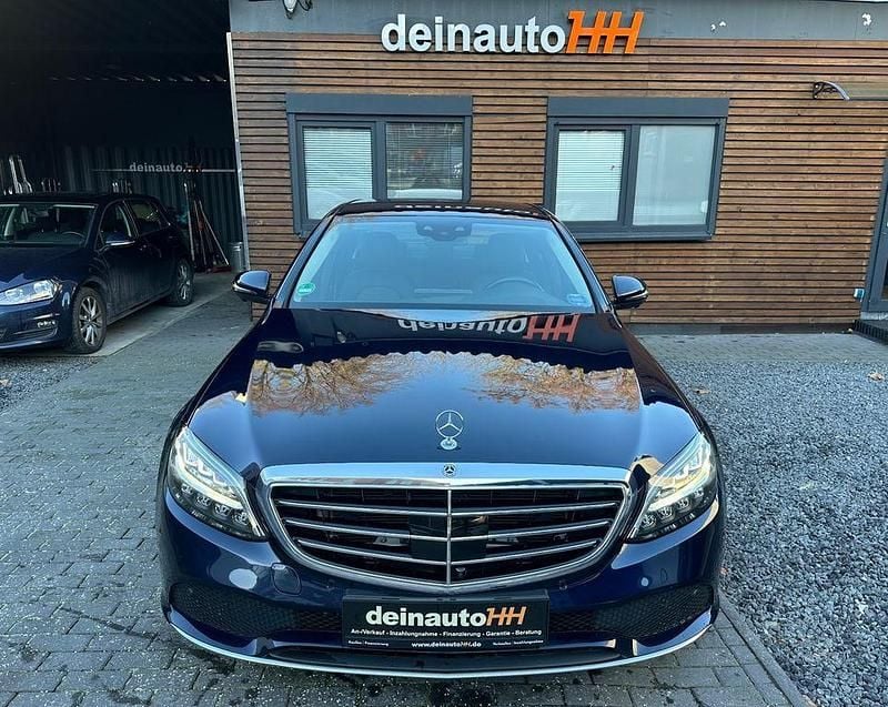 Gebraucht Mercedes C300e 211 PS (155 kW) 2021 Blau Limousine