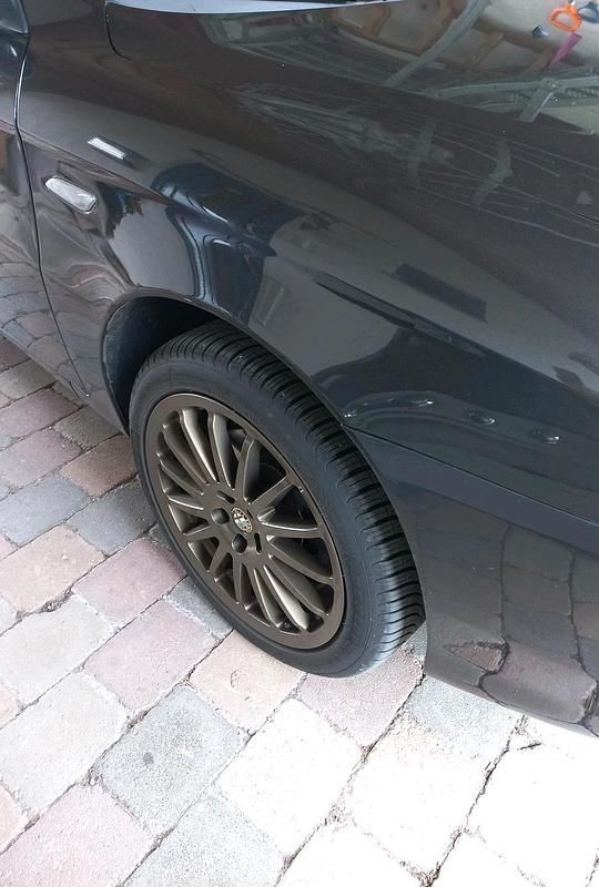 Gebraucht Alfa Romeo 147 Distinctive 150 PS (110 kW) 2005 Schwarz Kleinwagen