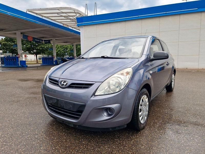 Grau Gebraucht 2010 Hyundai i20 Classic Kleinwagen | 1.290 € (Guter Preis) - Bild 1/4