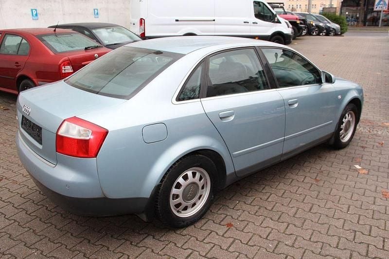 Gebraucht Audi A4 131 PS (96 kW) 2002 Blau Limousine