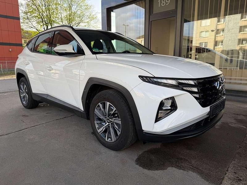 Gebraucht Hyundai Tucson Select 150 PS (110 kW) 2022 Polar white SUV