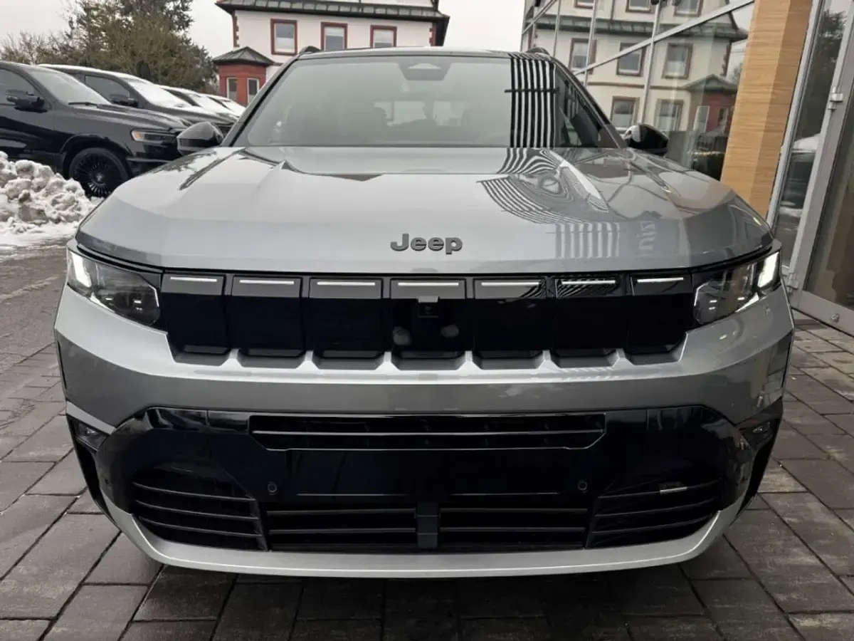 Gebraucht Jeep Compass 145 PS (106 kW) 2026 Grey evoluzione SUV