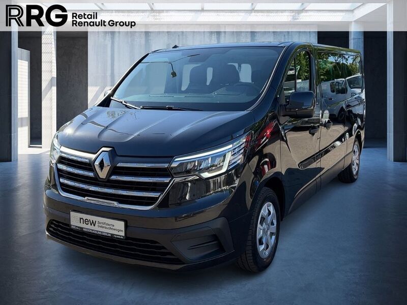 Schwarz midnight (schwarz) Gebraucht 2024 Renault Trafic Life Van | 37.990 € (Fairer Preis) - Bild 1/4